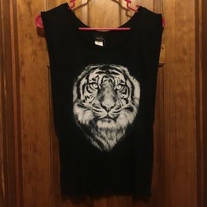 Black Tiger Muscle Tank Small NWT